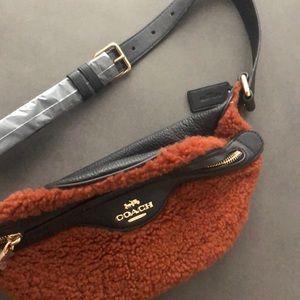 Coach shearling Fanny pack